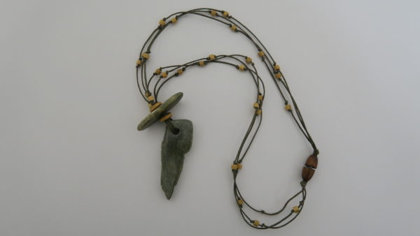 Collier ethnique, stéatite brune, cordon coton et bambou