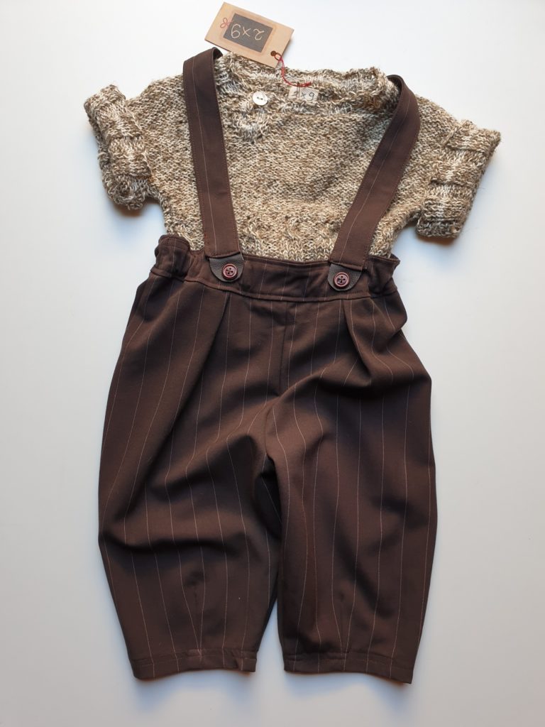 Ensemble pour 12 mois, brun