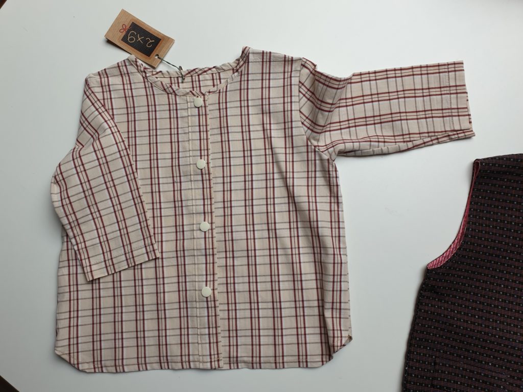 Chemise en coton beige à carreaux