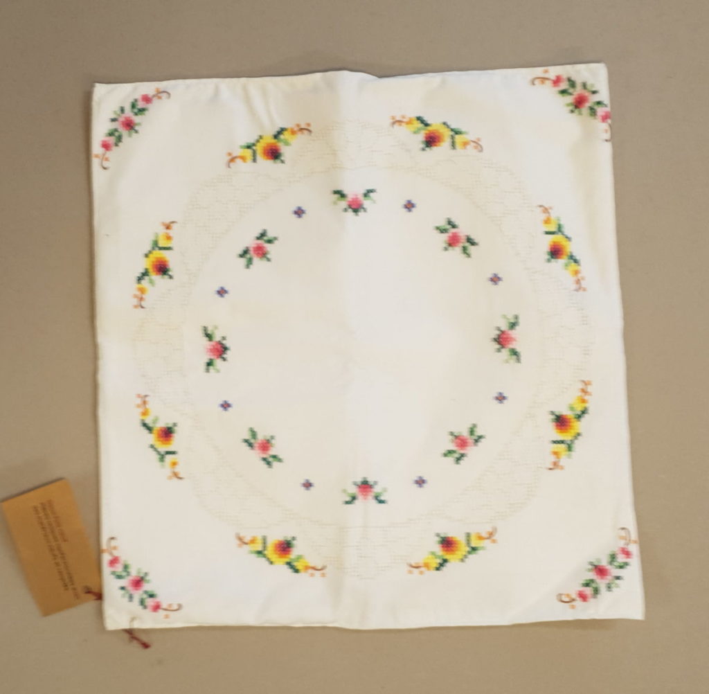 Porte-tarte blanc