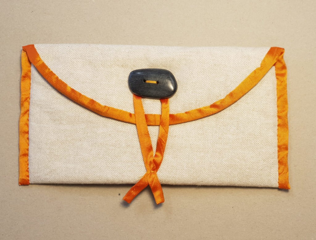 Pochette ou étui à lunettes, bords orange