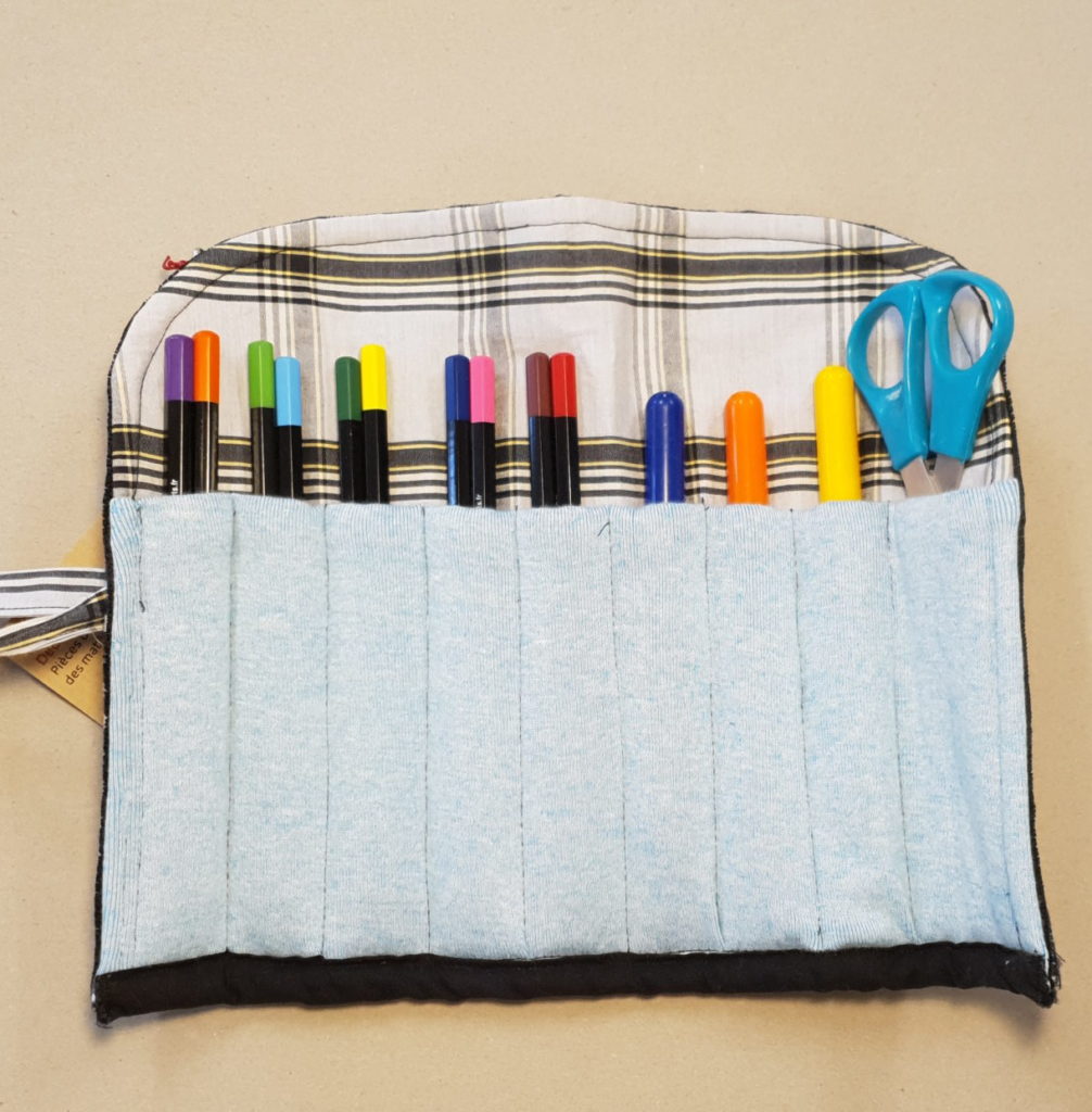 Etui à crayon ouverte